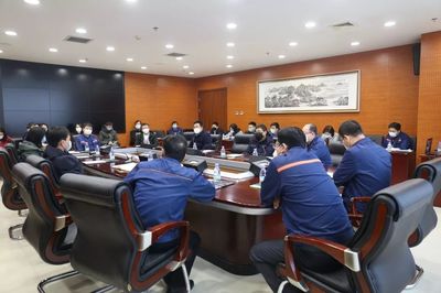 局疫情防控應(yīng)急領(lǐng)導(dǎo)小組會(huì)議部署安全生產(chǎn)、供電服務(wù)和疫情防控工作